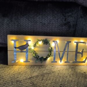 Light-Up Home Sign with Green Wreath